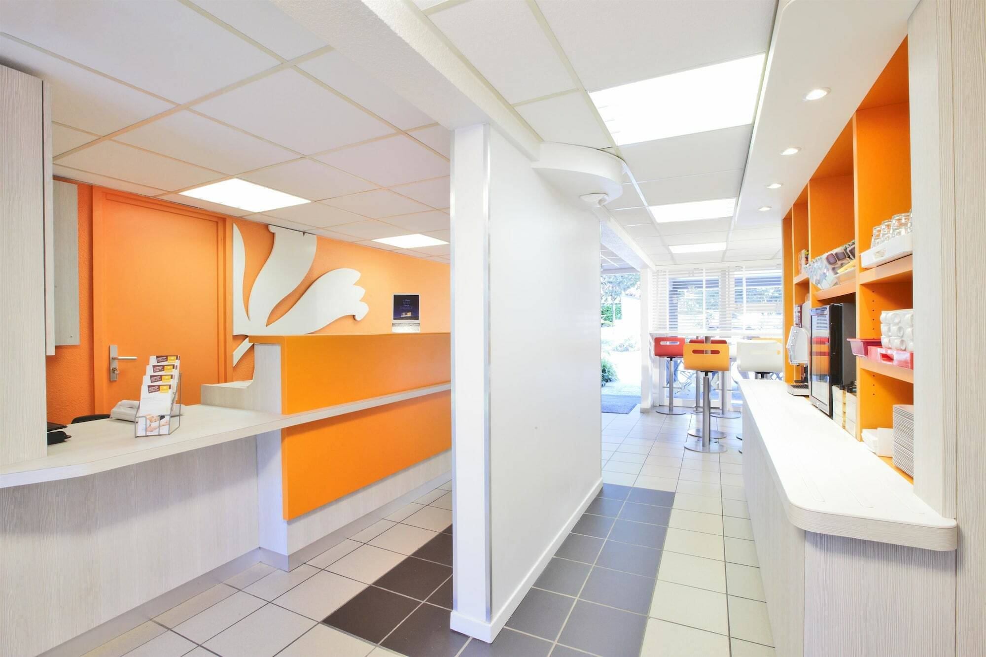 Premiere Classe Valenciennes Ouest Petite Foret Экстерьер фото